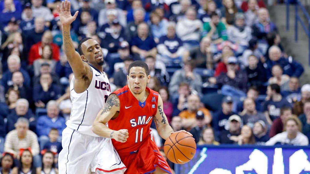SMU beats No. 21 UConn, sweeps season series